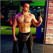Personal Trainer apasionado en la enseñanza de técnicas de musculación y con experiencia siendo entrenador de planta en gimnasios